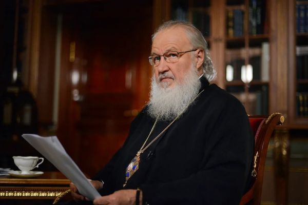 svyatejshij patriarx kirill chelovek ne dolzhen ostavatsya bezrazlichnyim k bednosti drugix